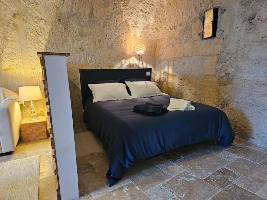 Charmante Maison Troglodyte Loire Valley Rochecorbon Exterior foto